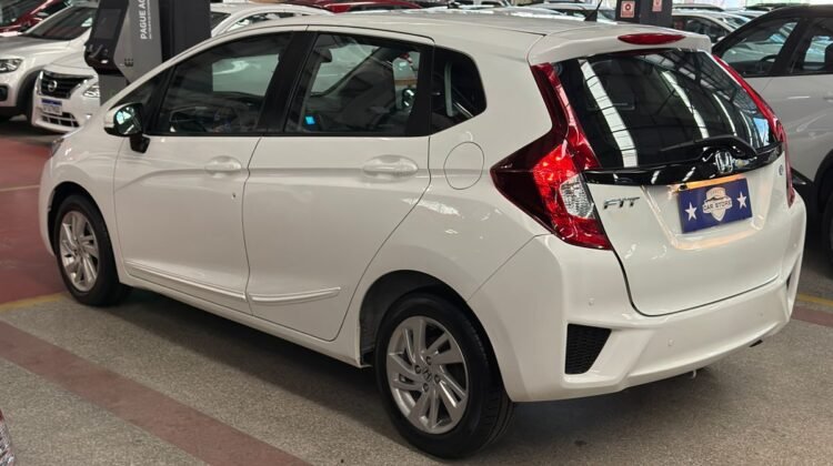 HONDA FIT 1.5 LX 16V FLEX 4P AUTOMÁTICO