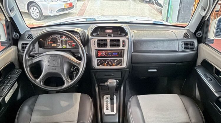 PAJERO TR4 4X4 FLEX AUTOMÁTICA