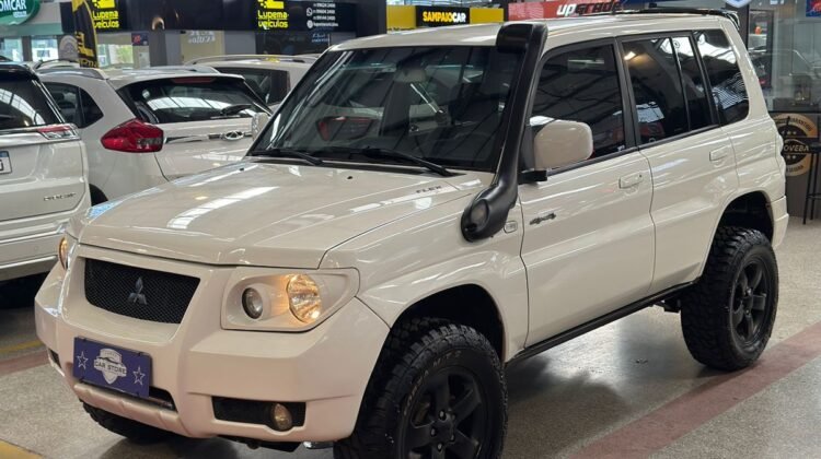 PAJERO TR4 4X4 FLEX AUTOMÁTICA