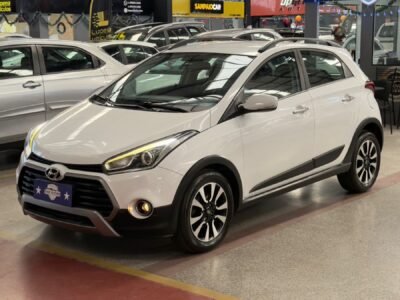 HYUNDAI HB20X 1.6 16V PREMIUM FLEX 4P AUTOMÁTICO