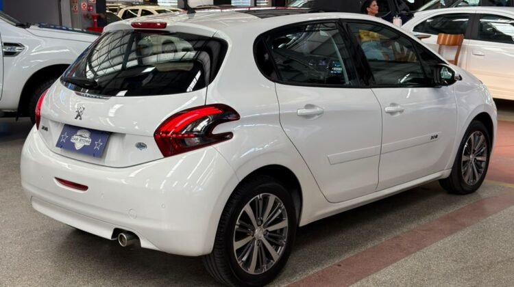 PEUGEOT 208 1.6 GRIFFE 16V FLEX 4P AUTOMÁTICO