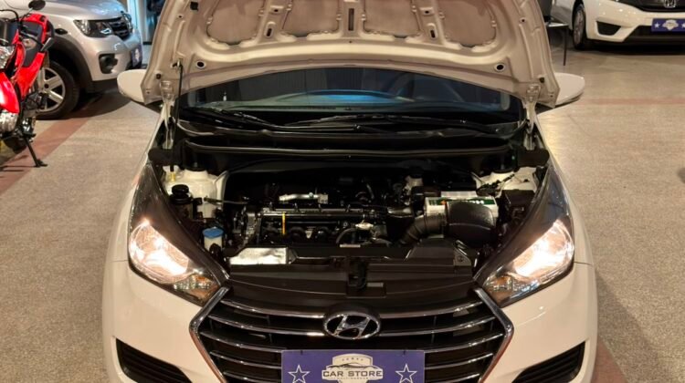 HYUNDAI HB20S 1.6 COMFORT PLUS 16V FLEX 4P AUTOMÁTICO