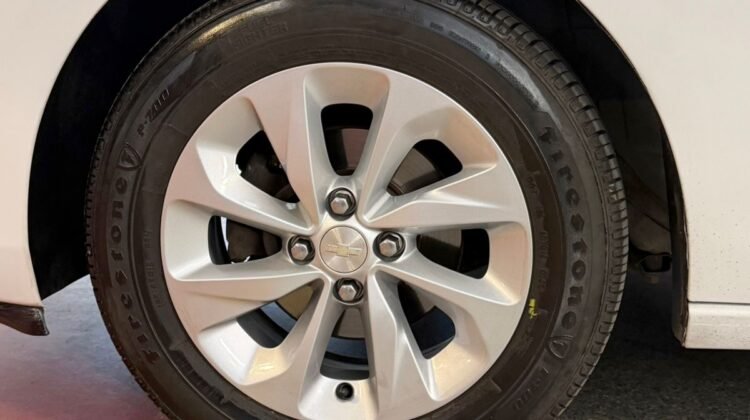 CHEVROLET ONIX 1.0 FLEX LT MANUAL