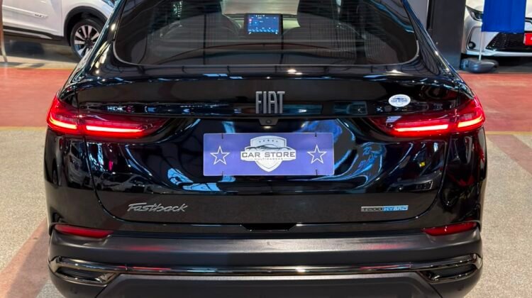 FIAT FASTBACK 1.0 TURBO 200 HYBRID IMPETUS CVT